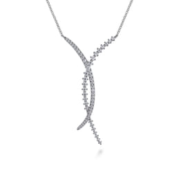 14K White Gold Graduating Diamond Pendant Necklace