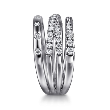 14K White Gold Graduating Diamond Spike Easy Stackable Ring