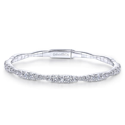 14K White Gold Graduating Diamond Station Bangle