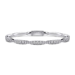 14K White Gold Graduating Diamond Station Bangle