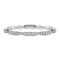 14K White Gold Graduating Diamond Station Bangle