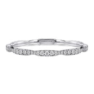 14K White Gold Graduating Diamond Station Bangle