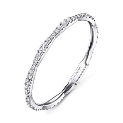 14K White Gold Graduating Diamond Station Bangle