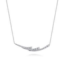 14K White Gold Graduating Diamond Three Spike Bar Necklace