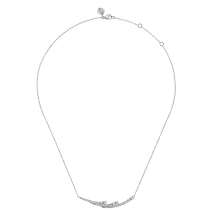 14K White Gold Graduating Diamond Three Spike Bar Necklace