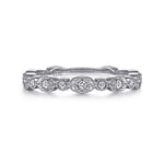 14K-White-Gold-Graduating-Station-Diamond-Stackable-Ring1