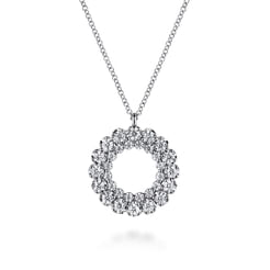 14K White Gold Multi Diamond Circle Pendant Necklace