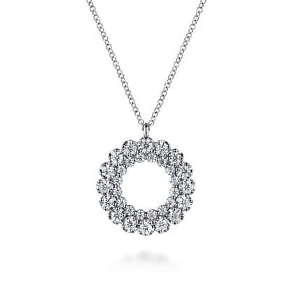 14K White Gold Multi Diamond Circle Pendant Necklace