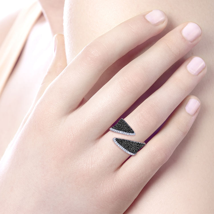 14K White Gold Open Black and White Diamond Open Ring