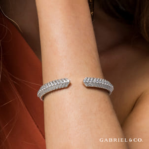 14K White Gold Open Chevron Diamond Bangle