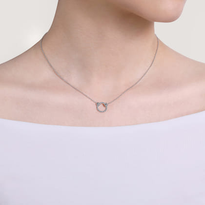 14K White Gold Open Diamond Circle Pendant Necklace