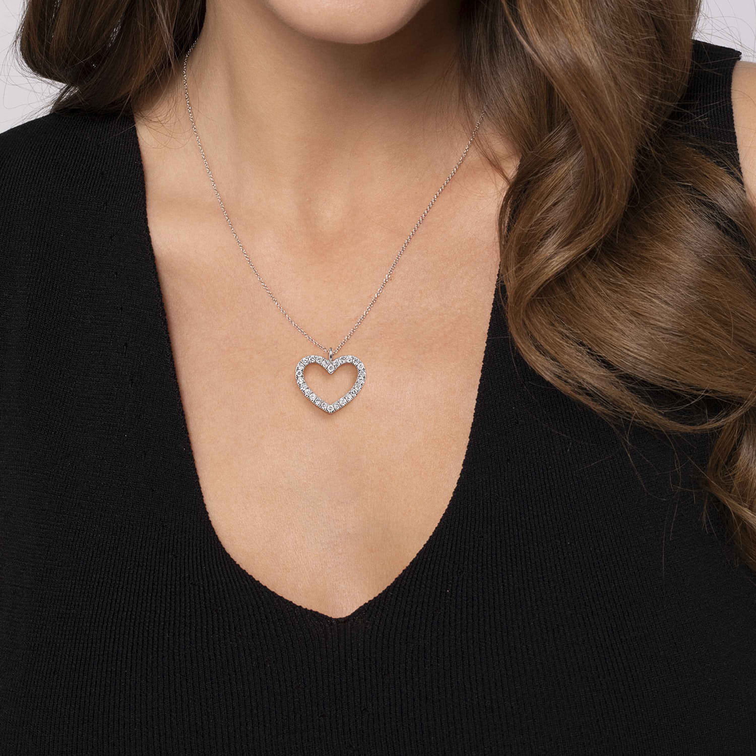 14K White Gold Open Heart Diamond Pendant Necklace - 0.13 ct - Shot 3