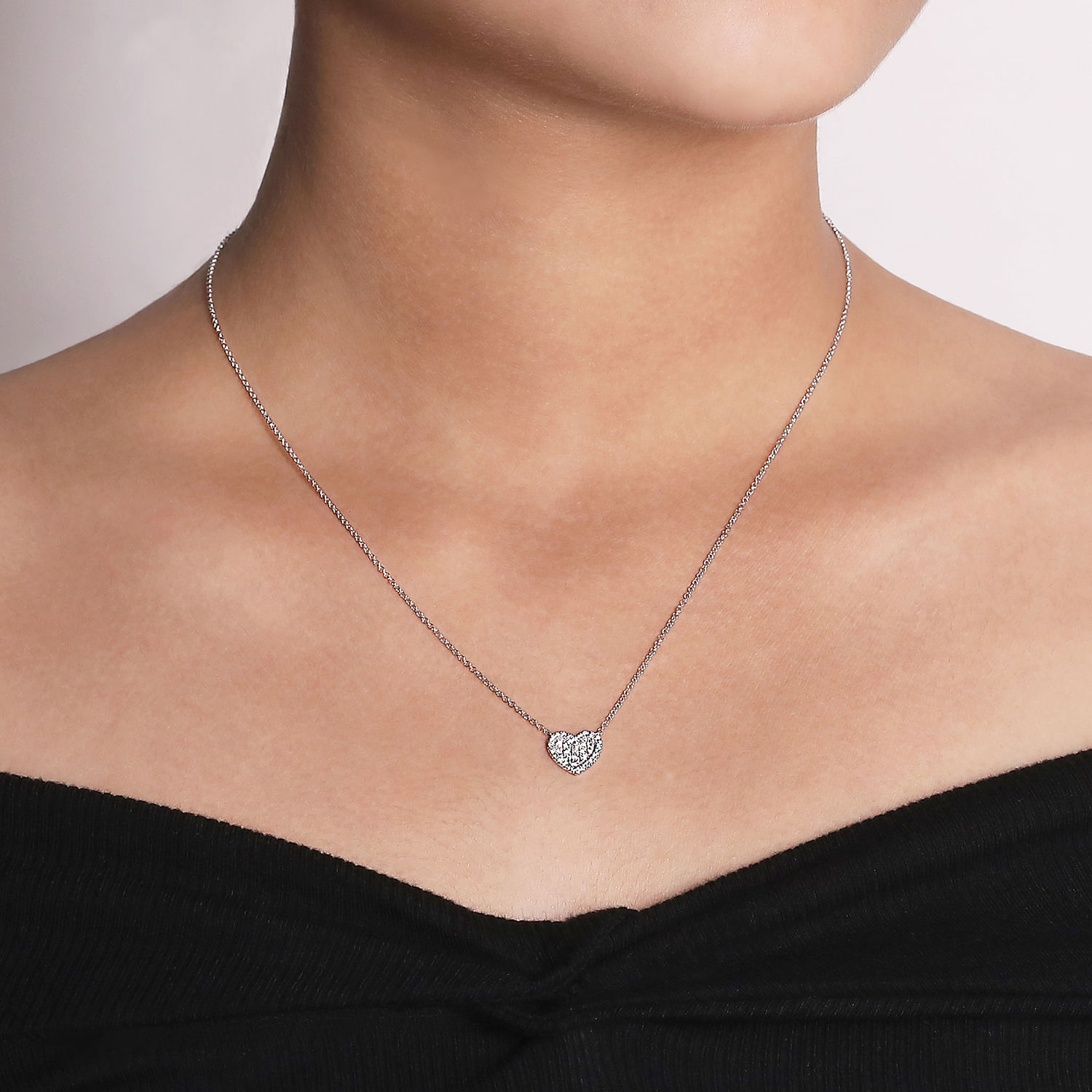 14K White Gold Pave Diamond Heart Pendant Necklace - 0.25 ct - Shot 3
