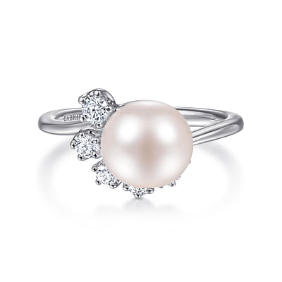 14K White Gold Pearl Ring with Diamond Accent