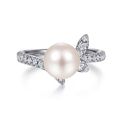 14K White Gold Pearl Ring with Diamond Leaf