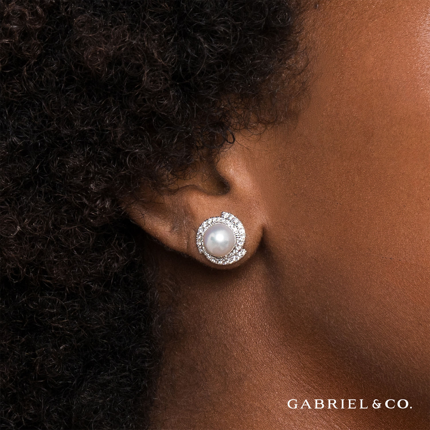 14K White Gold Round Cultured Pearl Swirling Diamond Halo Stud Earrings