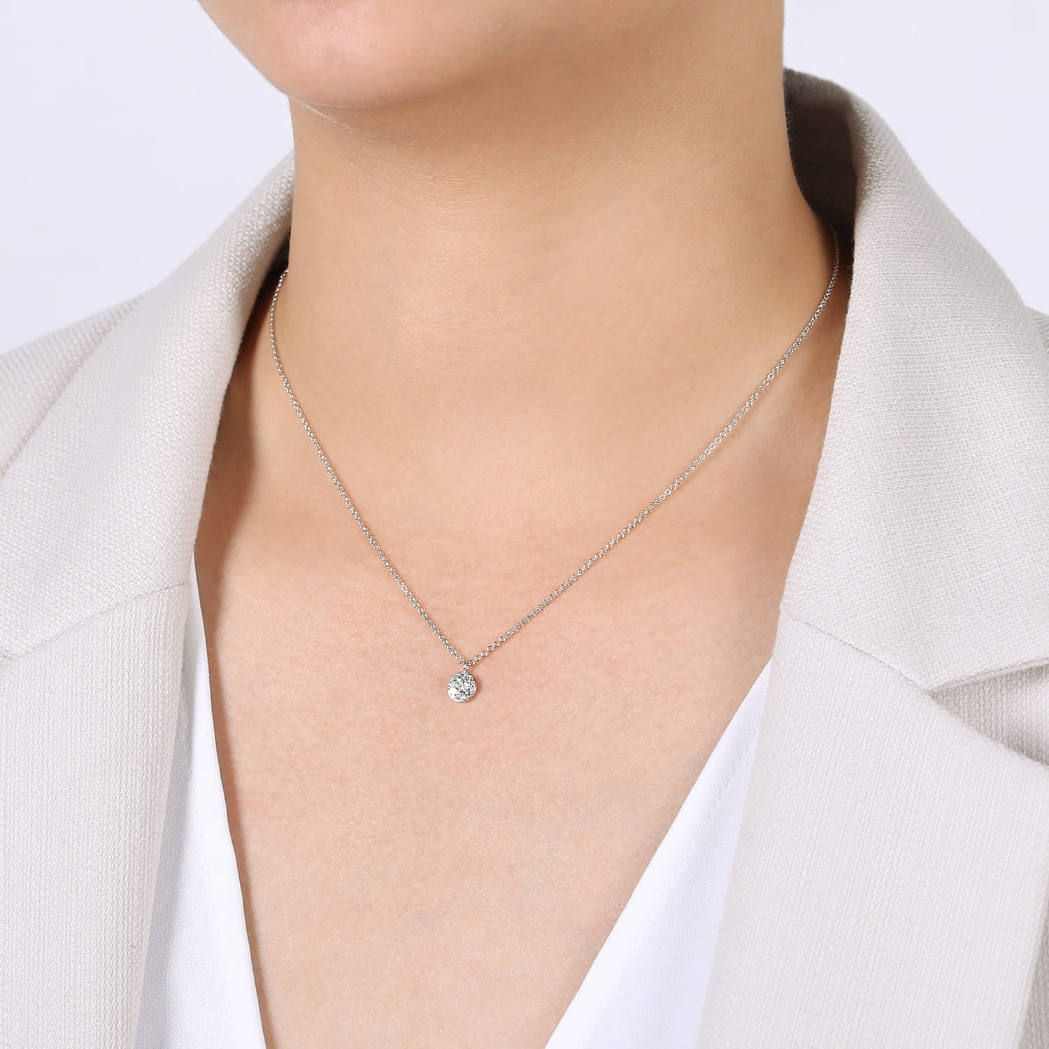 14K White Gold Round Diamond Cluster Pendant Necklace - 0.24 ct - Shot 3