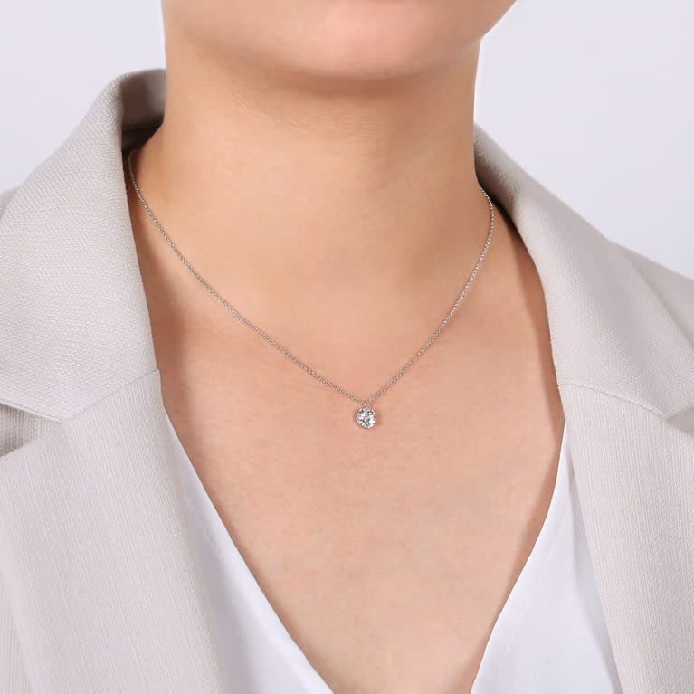 14K White Gold Round Diamond Cluster Pendant Necklace - 0.35 ct - Shot 3