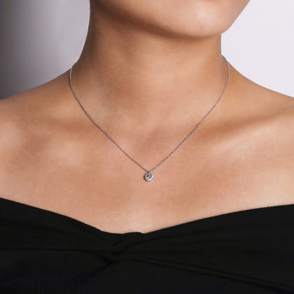 14K White Gold Round Diamond Halo Pendant Necklace