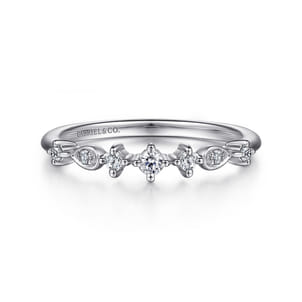 14K White Gold Single Prong Diamond Station Ring