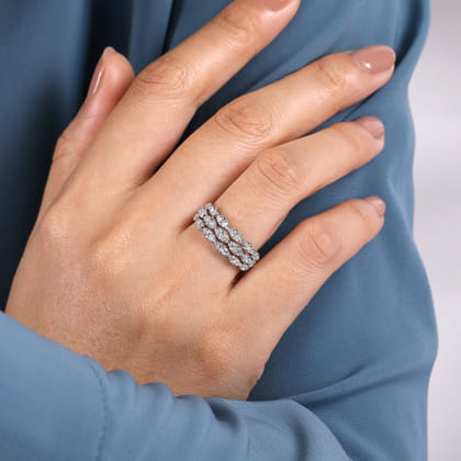 14K White Gold Three Row Cluster Diamond Station Ring