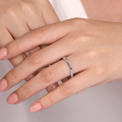 14K White Gold Twisted Diamond Anniversary Band