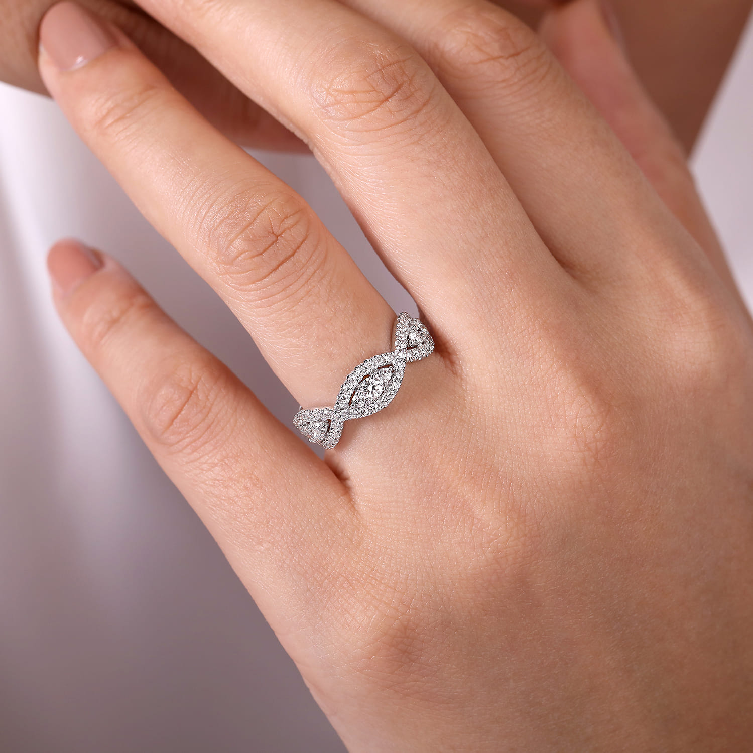 14K White Gold Twisted Diamond Ring - 0.75 ct - Shot 5