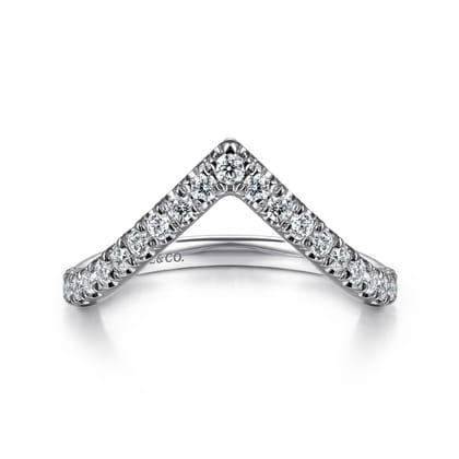 14K White Gold V Curved Diamond Anniversary Band