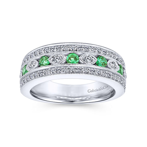 14K White Gold Vintage Inspired Emerald and Diamond Ring - 0.4 ct - Shot 4