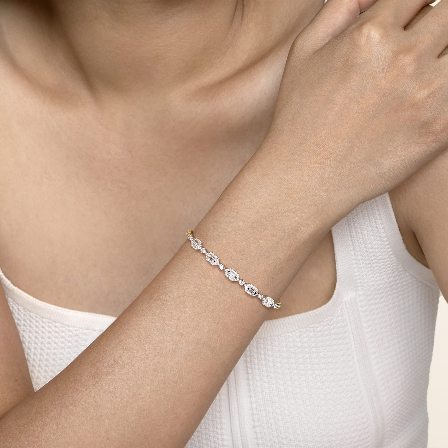 14K White  Yellow Gold Bujukan Beads and Diamonds Split Bangle Bracelet - 1.2 ct - Shot 4