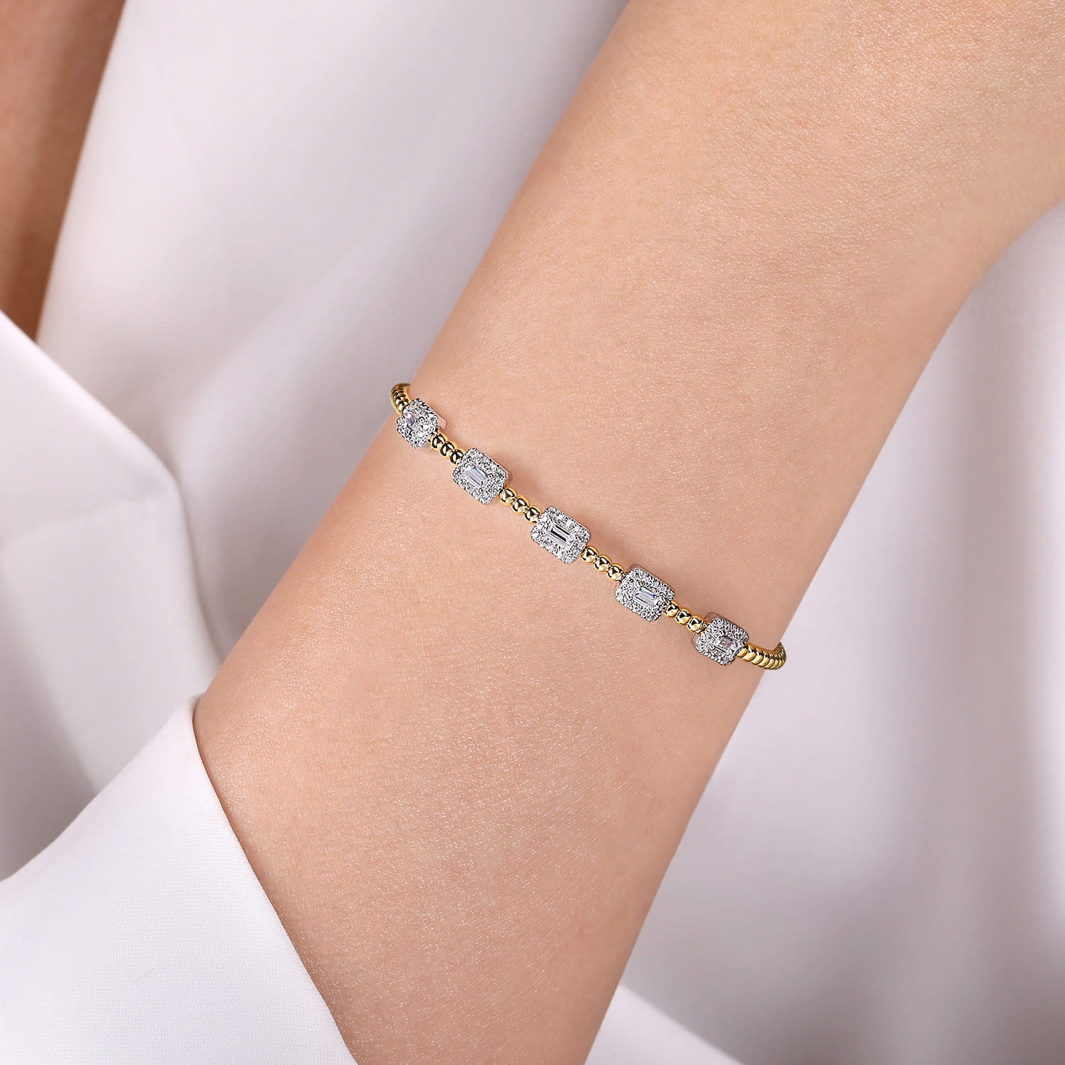 14K White-Yellow Gold Bujukan Diamond Bangle - 1 ct - Shot 4