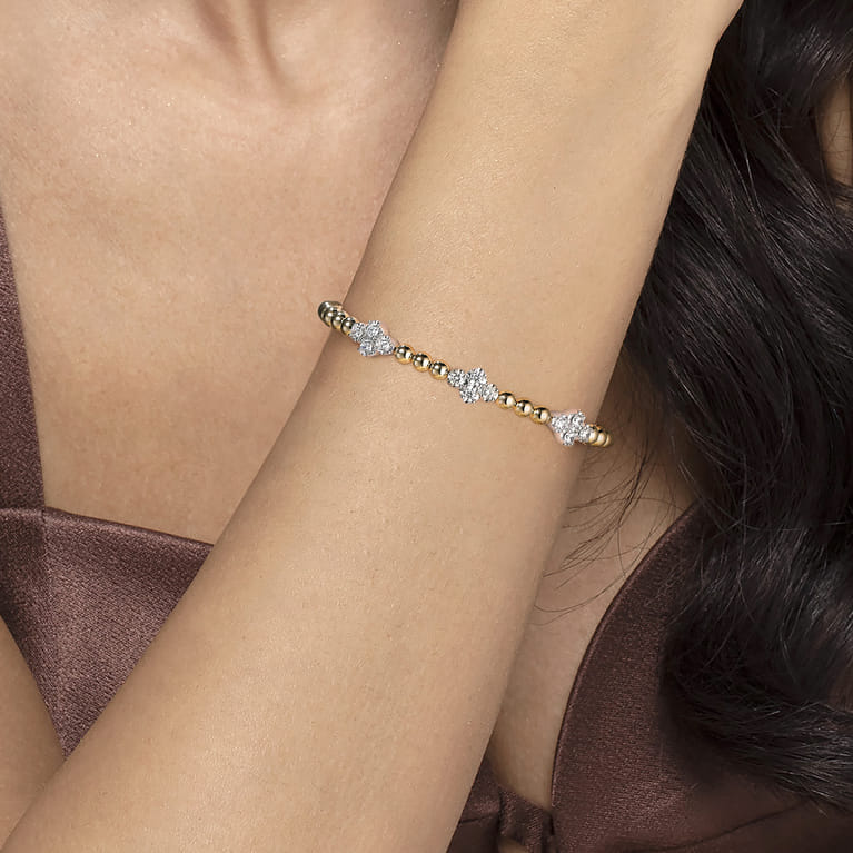 14K White  Yellow Gold Bujukan Diamond Clover Split Bangle Bracelet - 1.05 ct - Shot 4