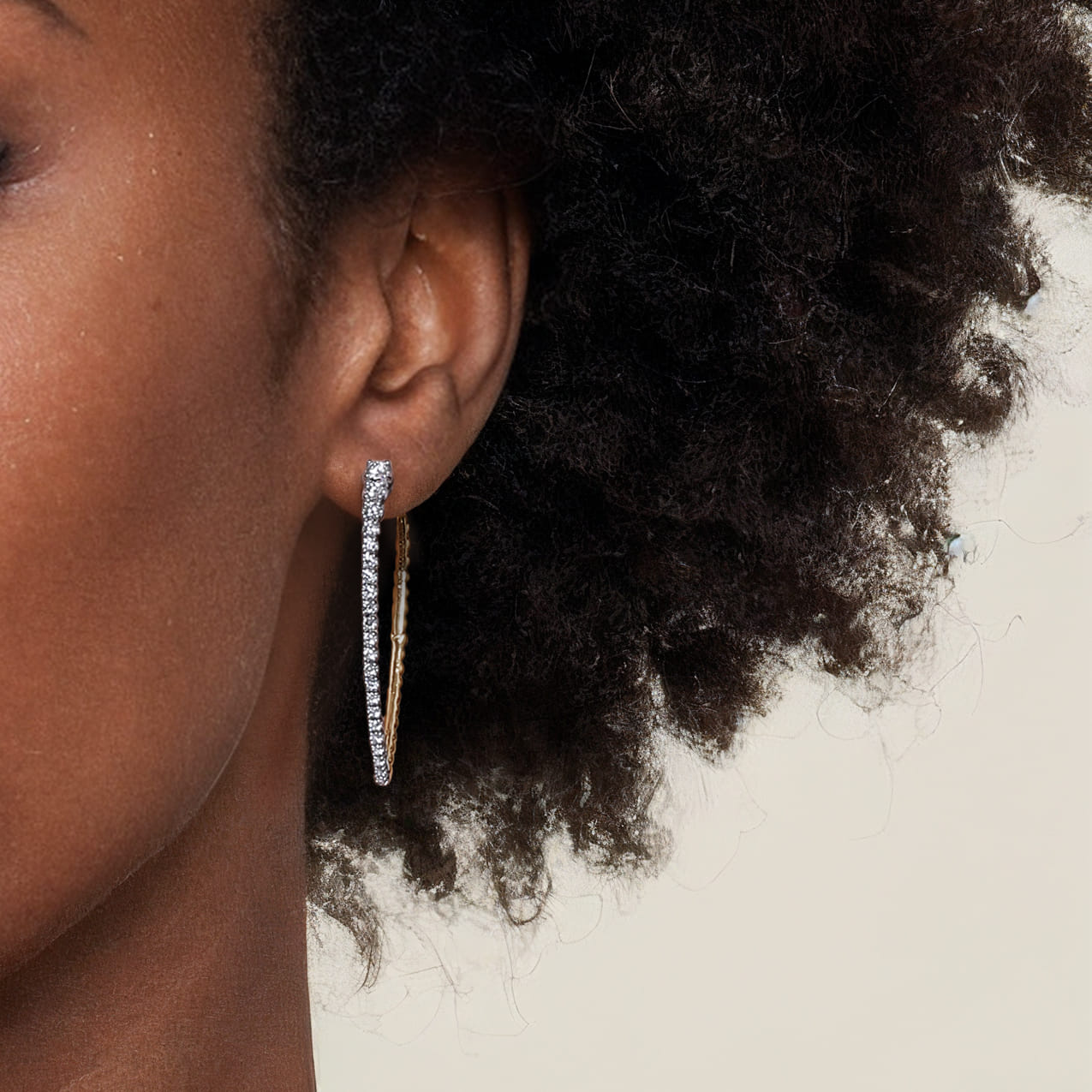 14K White  Yellow Gold Bujukan and Graduating Diamond Classic Hoop Earrings - 0.75 ct - Shot 4