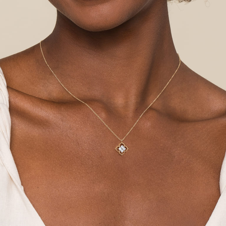14K White  Yellow Gold Diamond Clover Pendant Necklace - 0.35 ct - Shot 3