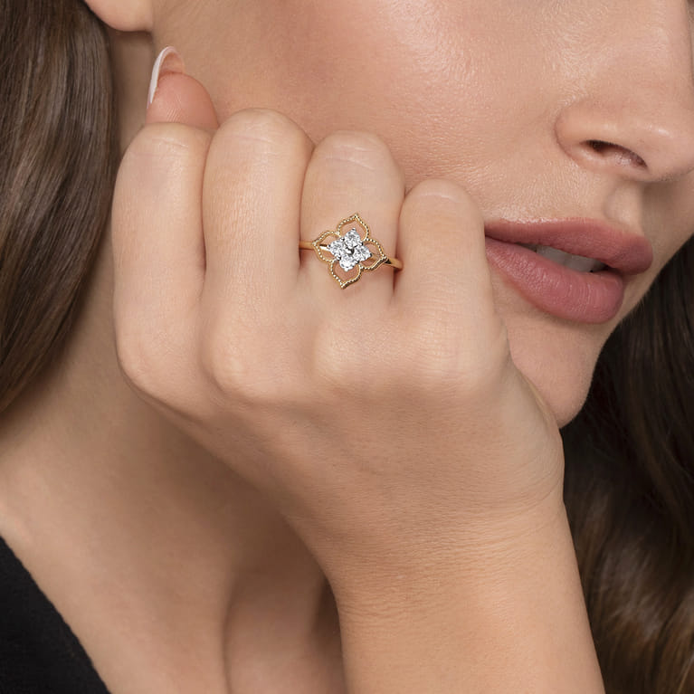 14K White  Yellow Gold Diamond Clover Ring - 0.35 ct - Shot 5