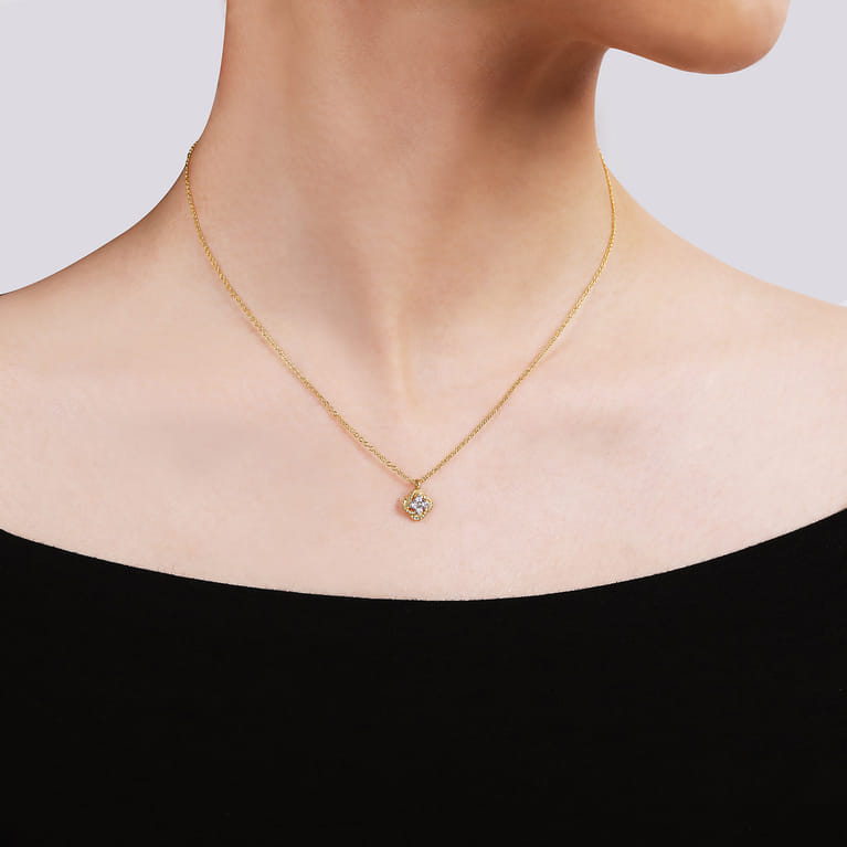 14K White-Yellow Gold Twisted Clover Diamond Pendant Necklace - 0.12 ct - Shot 3