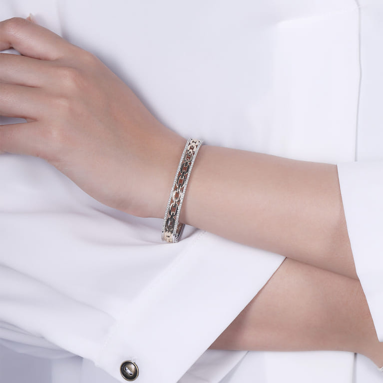 14K White and Yellow Gold Chain Link Bangle with Diamond Frame - 0.8 ct - Shot 4