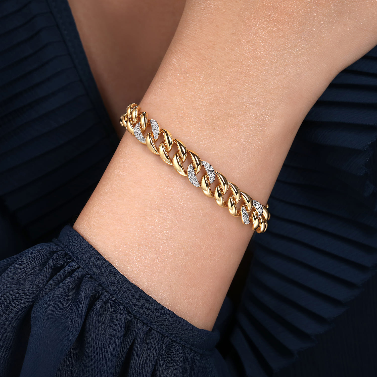 14K Yellow Gold 10mm Hollow Cuban Link Tennis Bracelet with Pave Diamond Stations - 1.05 ct - Shot 3