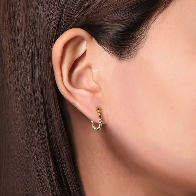 14K Yellow Gold 15mm Bujukan Huggie Earrings - Shot 2
