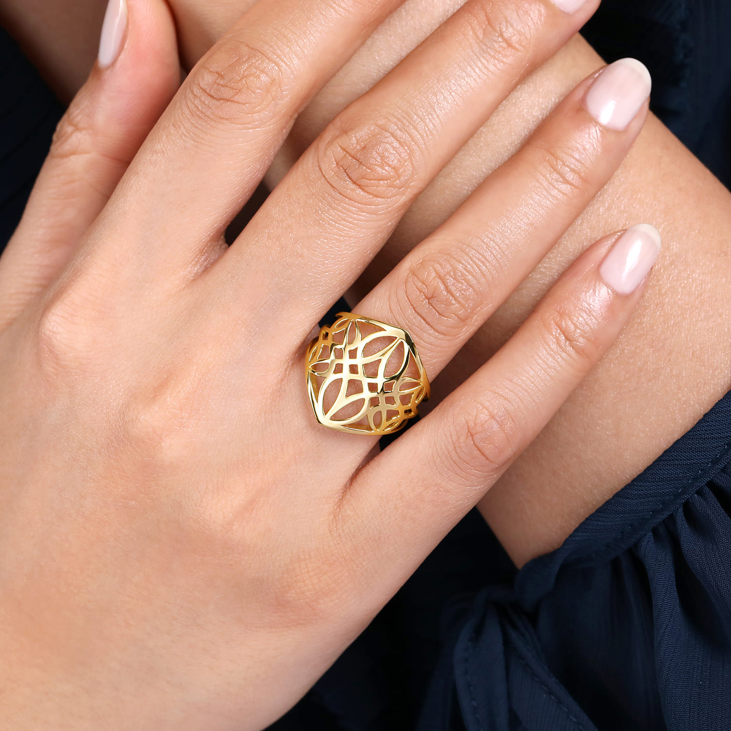 14K Yellow Gold Aztec Cutout Ring - Shot 5