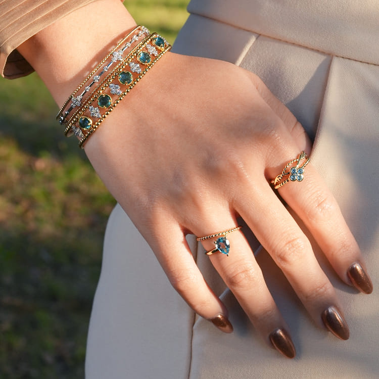 14K Yellow Gold Blue Topaz Cluster Clover and Bujukan Bead Stackable Ring