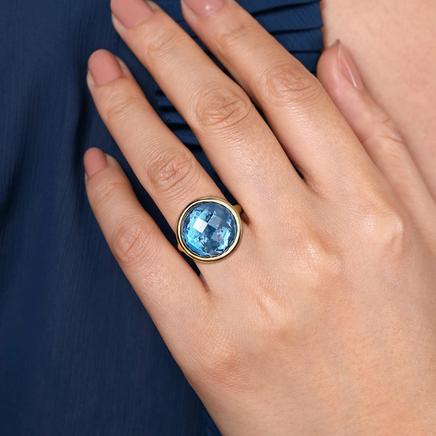 14K Yellow Gold Blue Topaz Round Shape Ladies Ring With Flower Pattern J-Back