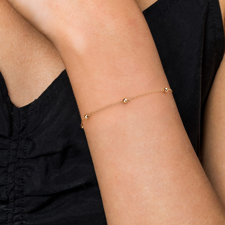 14K Yellow Gold Bujukan Ball Station Bracelet - Shot 3