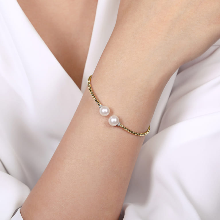 14K Yellow Gold Bujukan Bead Split Bracelet with Pearl and Diamond Caps - 0.05 ct - Shot 4