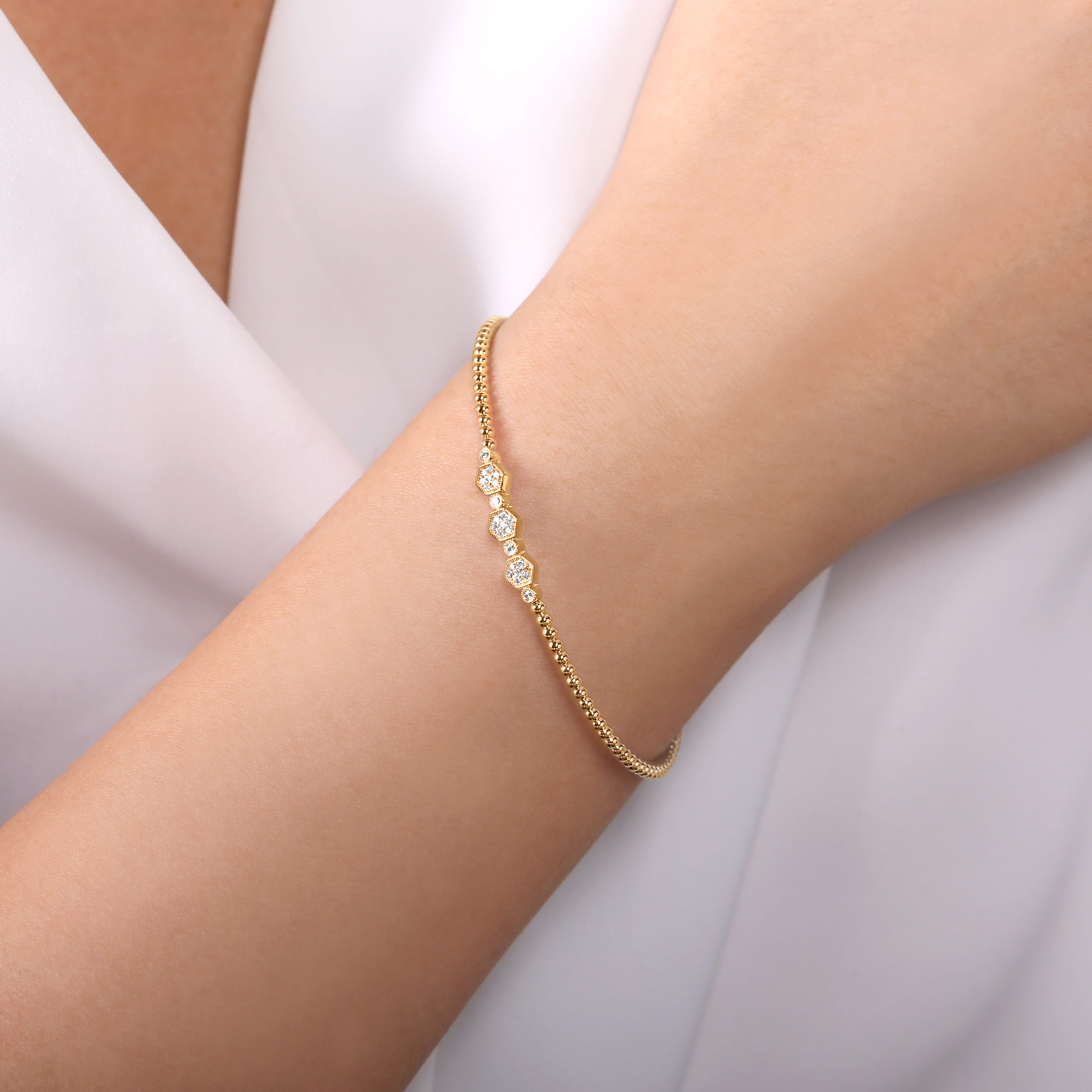 14K Yellow Gold Bujukan Bead and Hexagon Cluster Diamond Bangle - 0.12 ct - Shot 4