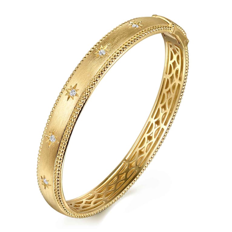 14K Yellow Gold Bujukan Diamond Bangle - 0.15 ct - Shot 2