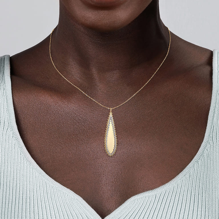 14K Yellow Gold Bujukan Diamond Necklace - 0.35 ct - Shot 3