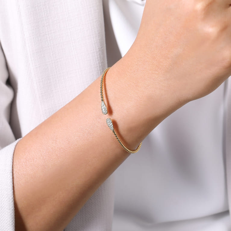 14K Yellow Gold Bujukan Diamond Teardrops Bangle - 0.3 ct - Shot 4