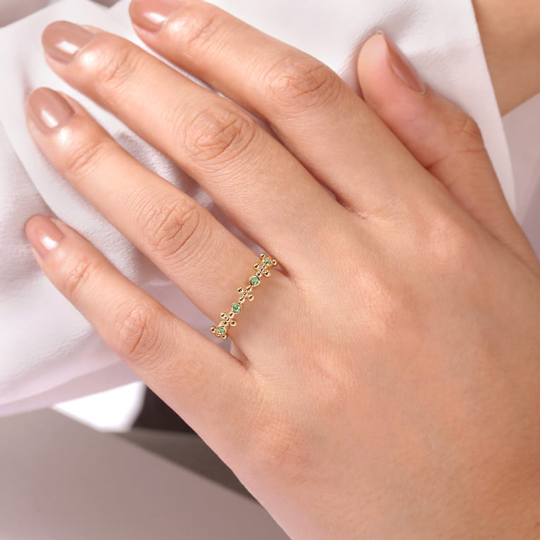14K Yellow Gold Bujukan Emerald Stackable Ring - Shot 5