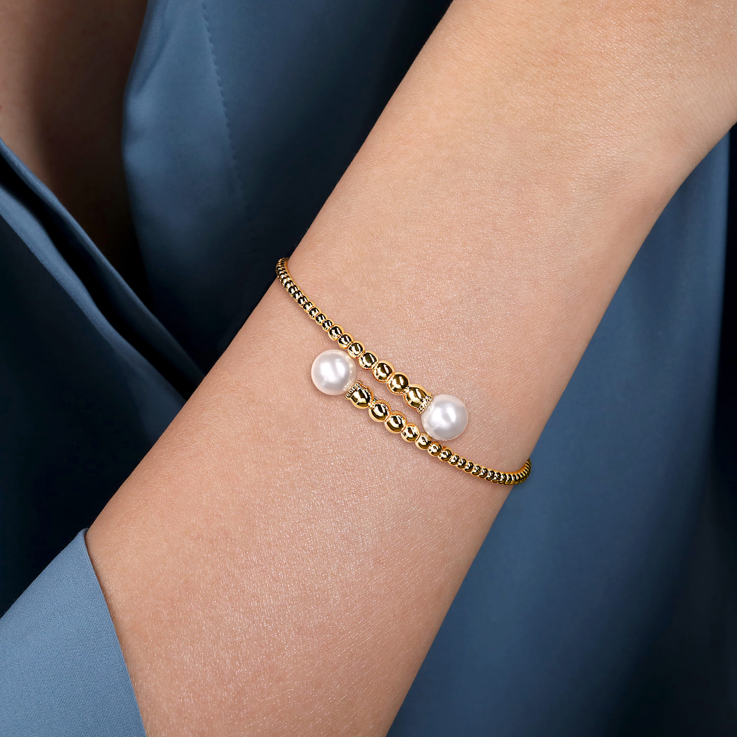 14K Yellow Gold Bujukan Fresh Water Pearl Bangle - Shot 4